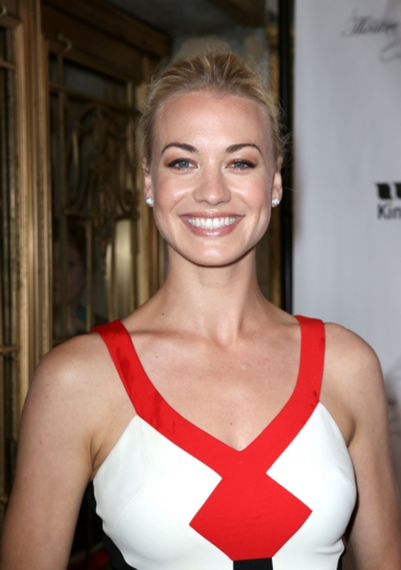 Photo Coverage: On the Red Carpet at the 2013 Theatre World Awards!  Image