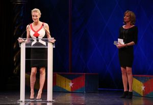 Yvonne Strahovski, Christine Lahti @ BroadwayWorld Yvonne Strahovski, Christine Lahti Photo