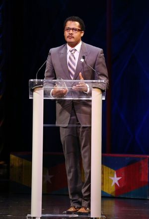 Brandon J. Dirden  Photo