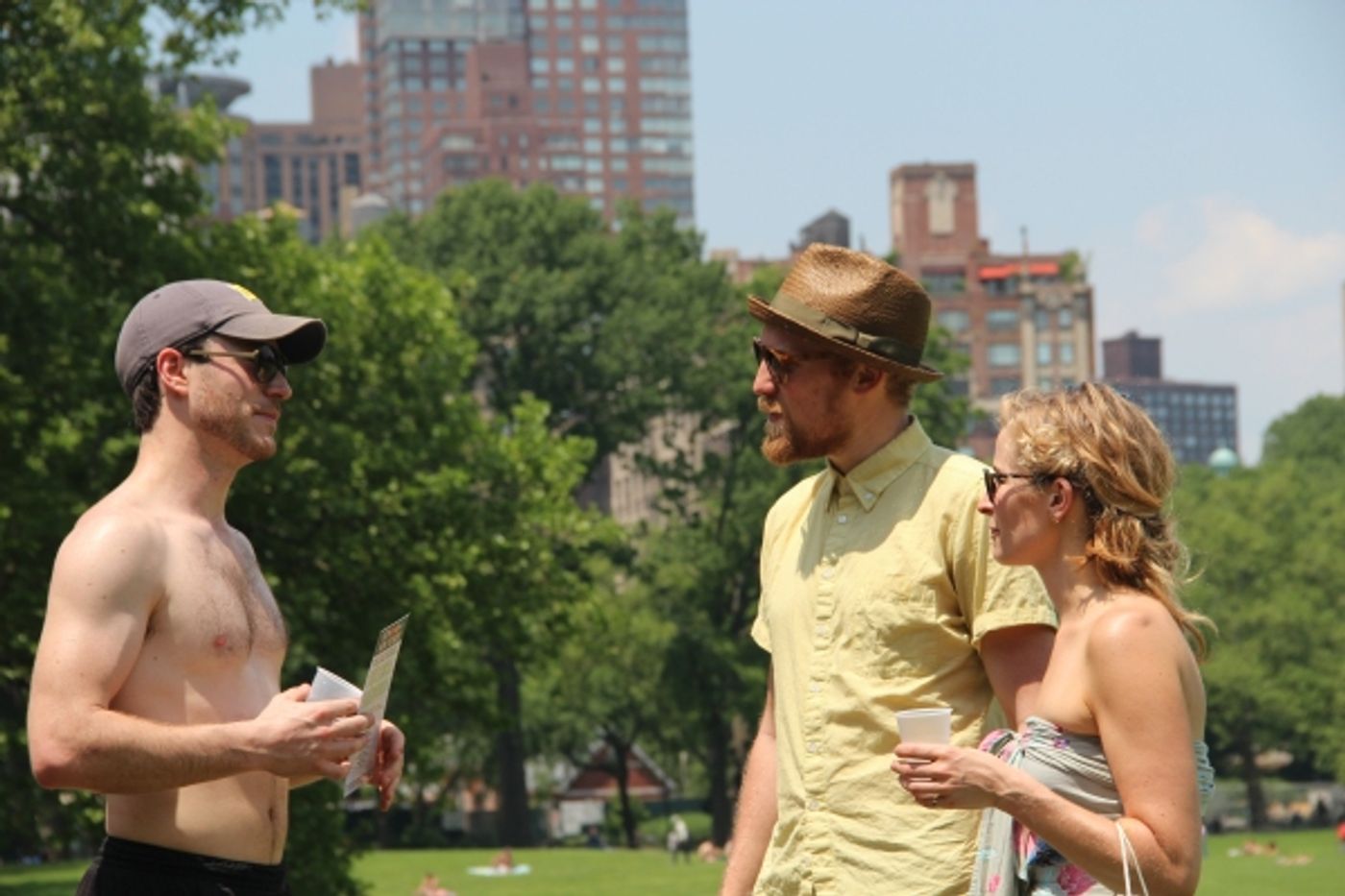 Photo Flash: HOW TO BE A NEW YORKER's Margaret Copeland & Kevin James Doyle Brave the Heat with Lemonade  Image