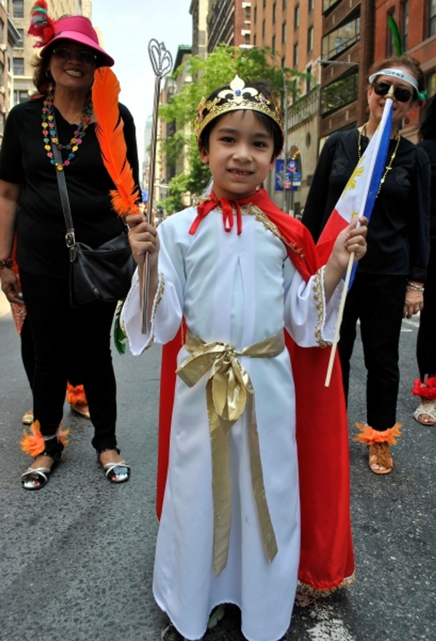 Photos: Filipino Broadway Stars, New Yorkers Celebrate 115th PH Independence Day Image