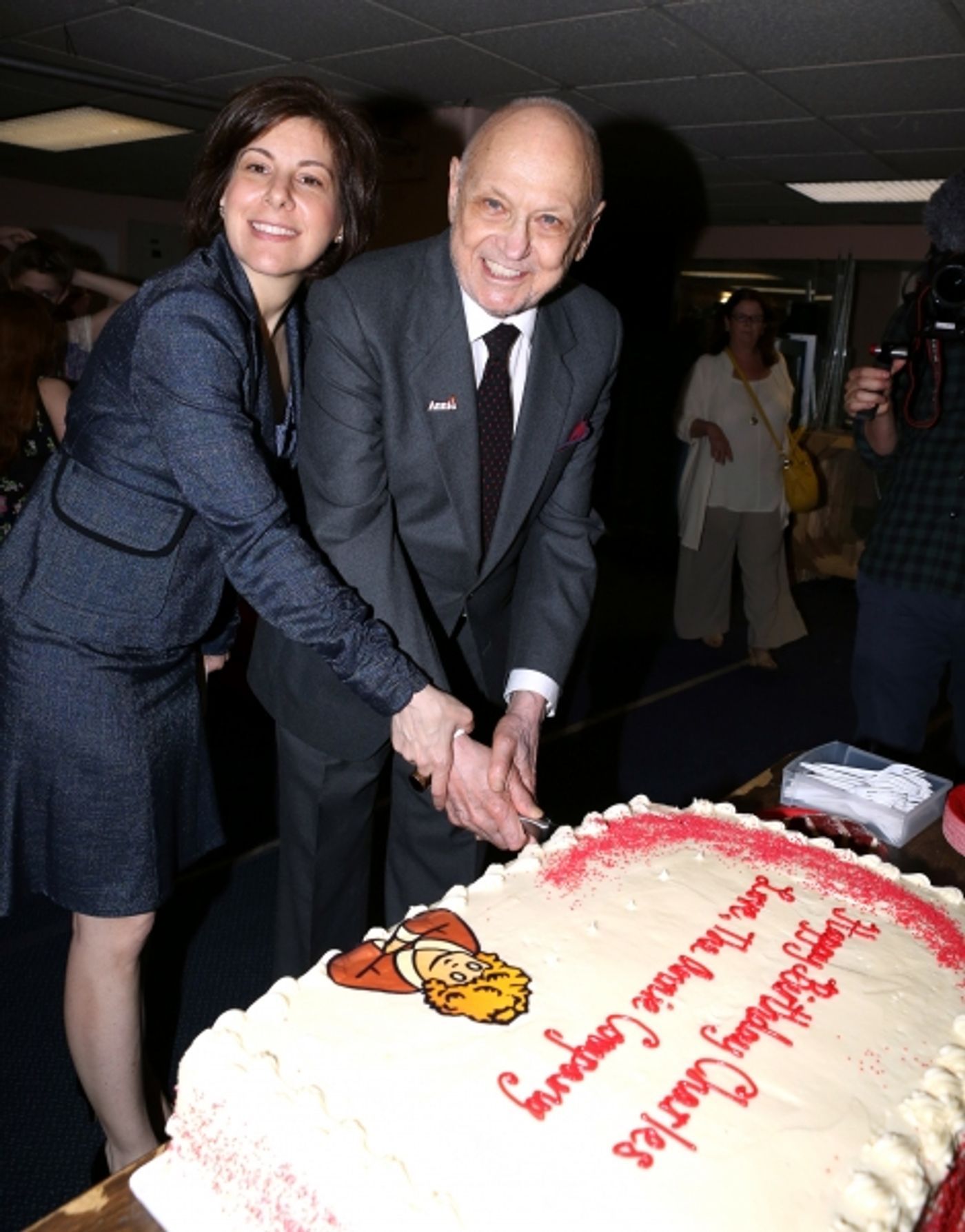 Photo Coverage: ANNIE Cast Celebrates Charles Strouse's 85th Birthday!  Image
