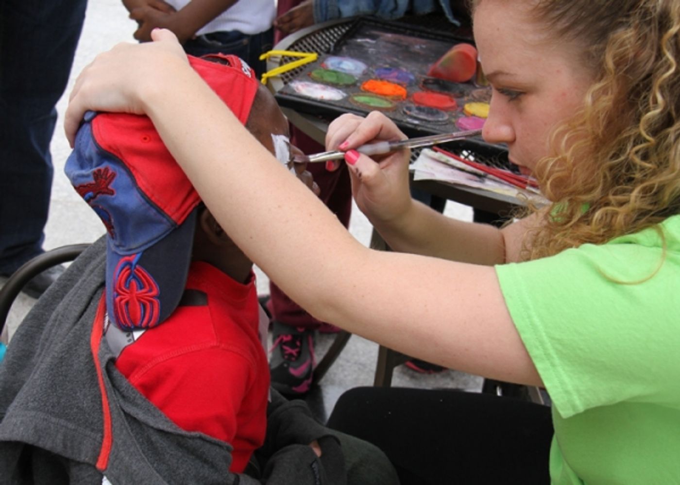 Photo Flash: Cast of SPIDER-MAN Performs at Brooklyn Public Library Image