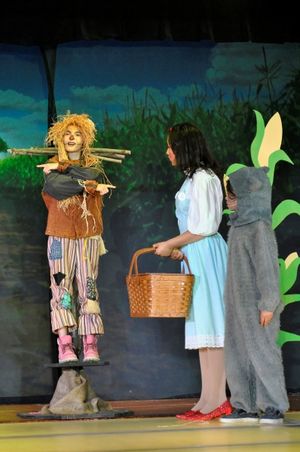 Hailey Pagnotta, Veronica Stern, Indira Nadasan-Gladstone @ BroadwayWorld Hailey Pagnotta, Veronica Stern, Indira Nadasan-Gladstone Photo