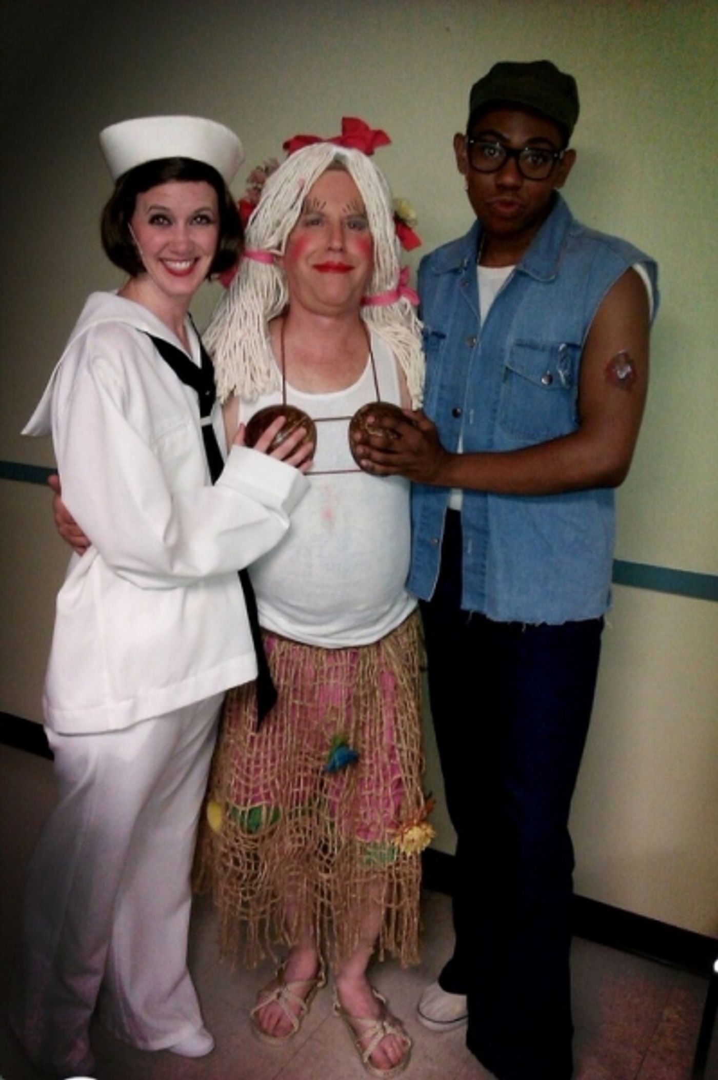 Photo Flash: Saturday Intermission Pics, June 8, Part 2 - NEWSIES Celebrates 500 Performances, and the Tony Prepping Continues! Image