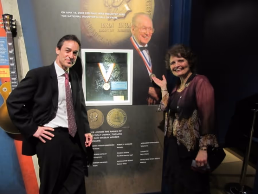 Photo Flash: Les Paul Exhibit Opens at Waukesha County Museum Image