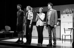 Fred Weller, Leslie Bibb, Jenna Fischer, Josh Hamilton  Photo