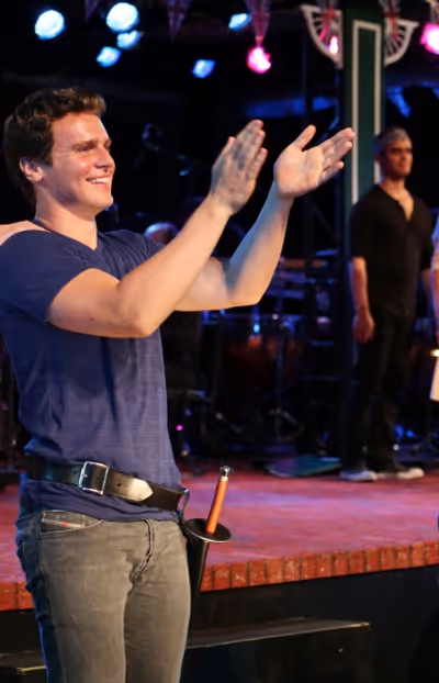 Jonathan Groff  Photo
