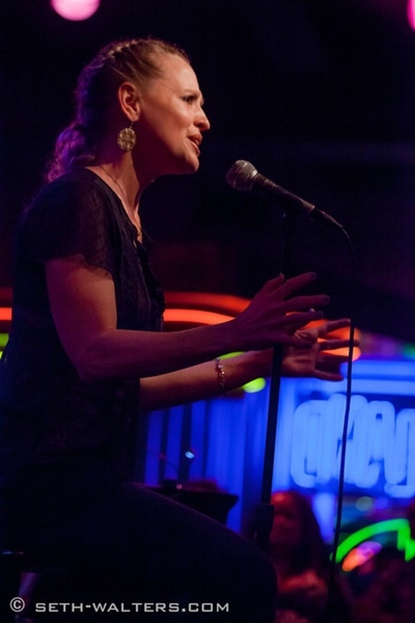 Photo Flash: Kelli Barrett, Patti Murin and More Celebrate Adele in THE POP SHOW at Birdland  Image