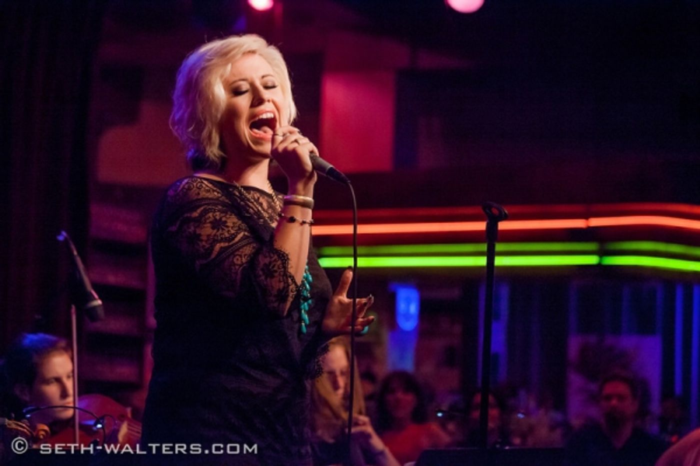 Photo Flash: Kelli Barrett, Patti Murin and More Celebrate Adele in THE POP SHOW at Birdland  Image