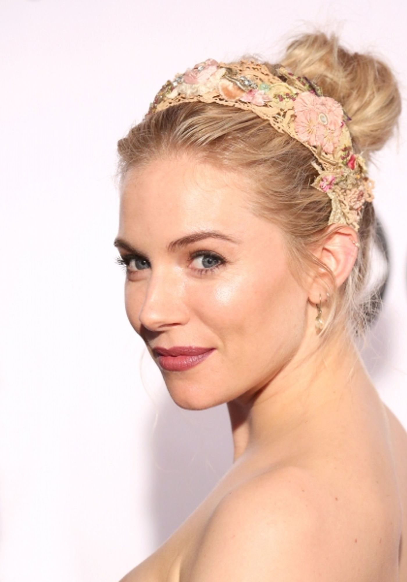 Photo Coverage: Tony's Red Carpet Special- The Best Hair, Makeup & Bling- Part 1!  Image