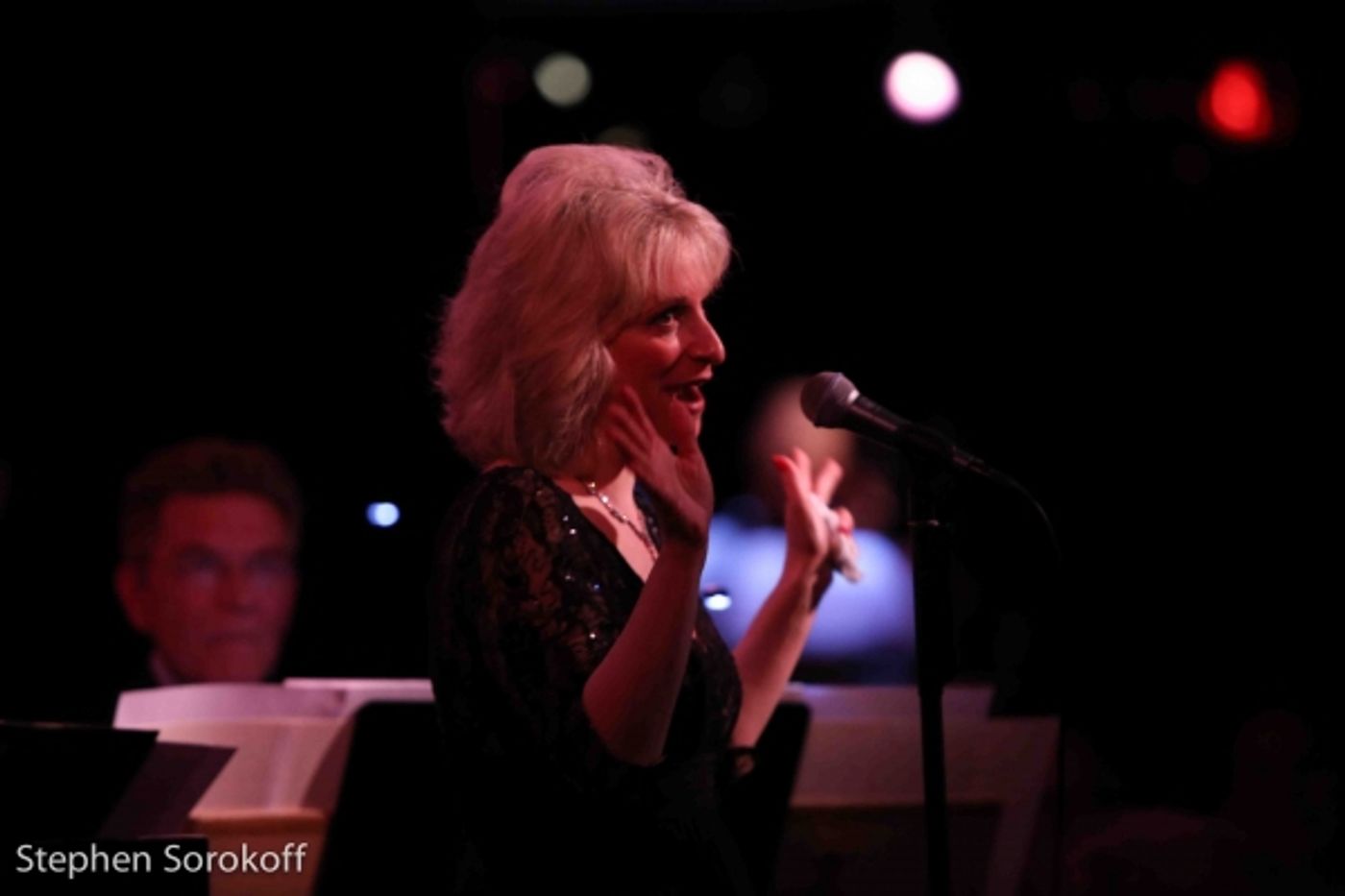 Photo Coverage: Julie Budd Brings SHOW-STOPPER to Metropolitan Room  Image
