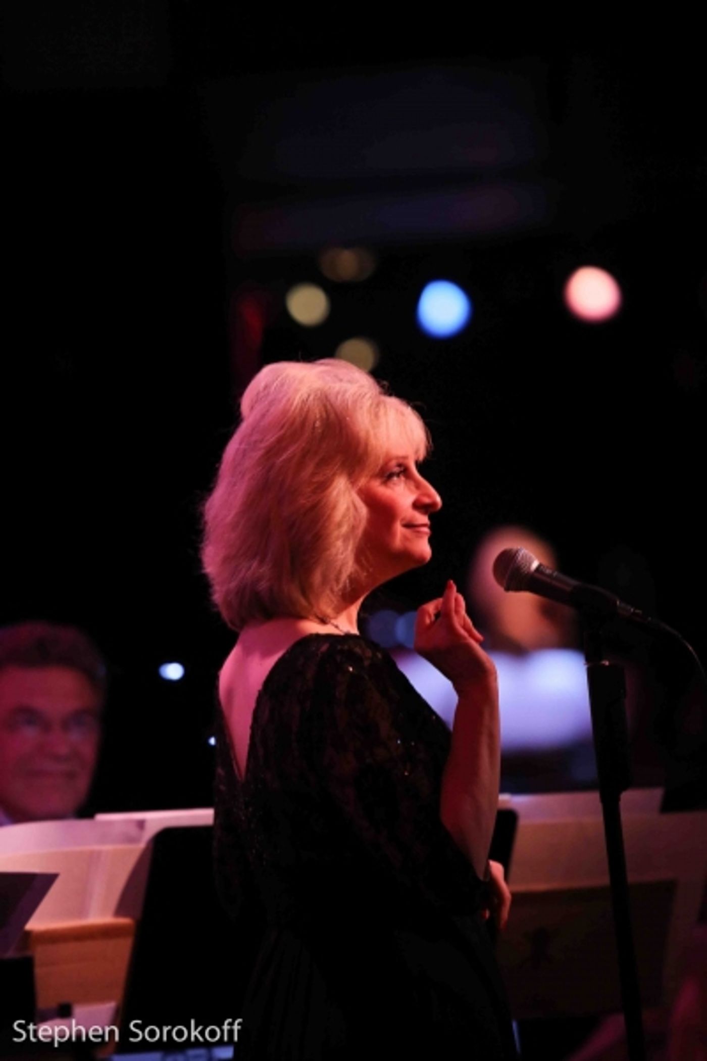 Photo Coverage: Julie Budd Brings SHOW-STOPPER to Metropolitan Room  Image