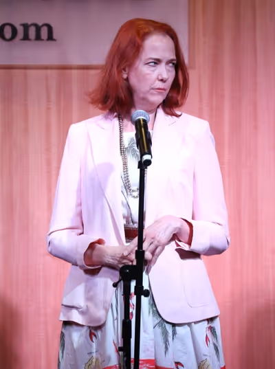 Harriet Harris Photo
