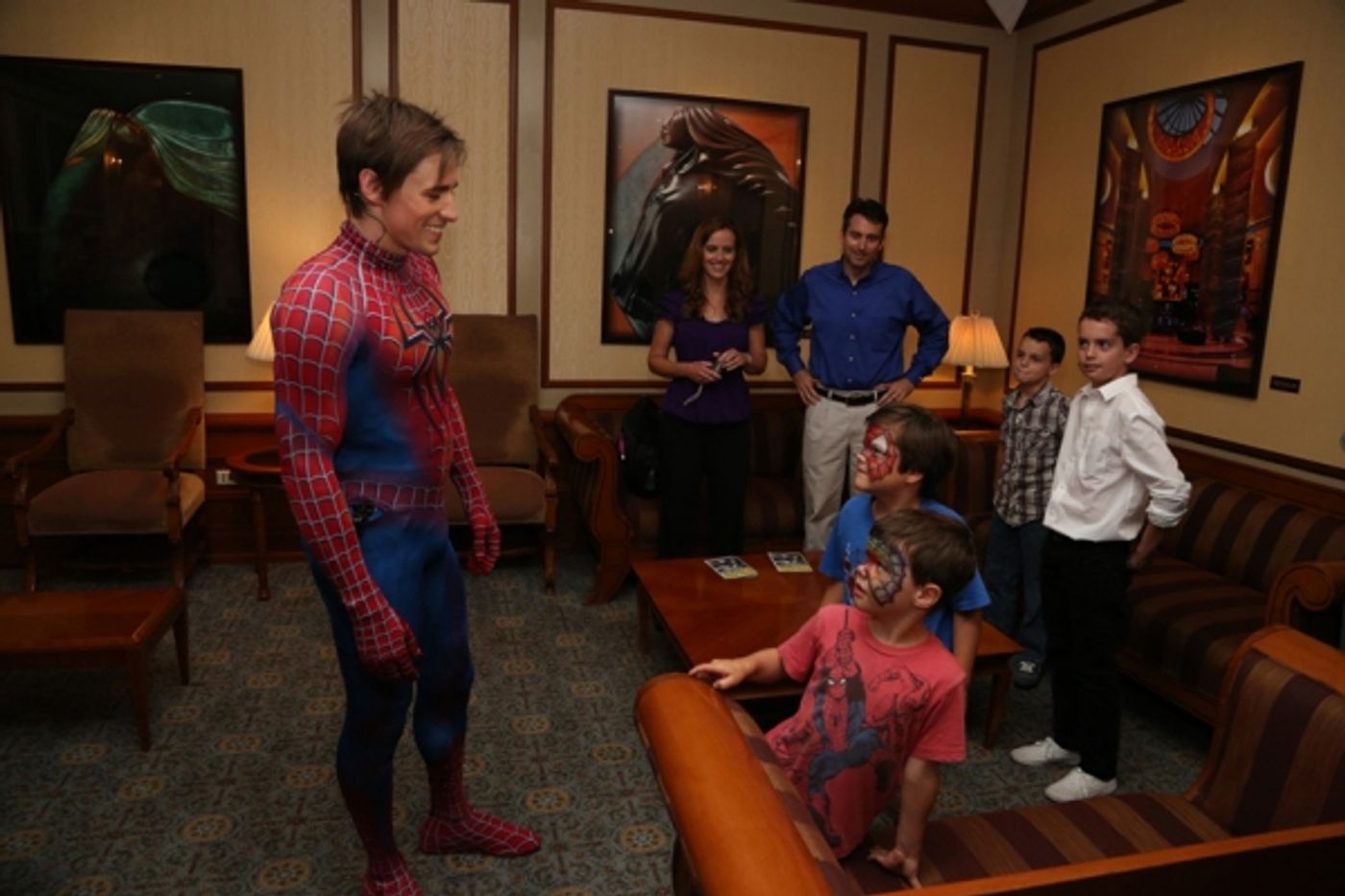Photo Flash: SPIDER-MAN Celebrates Father's Day With Dads Backstage!  Image