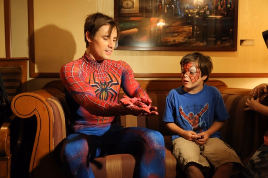 Photo Flash: SPIDER-MAN Celebrates Father's Day With Dads Backstage! Image