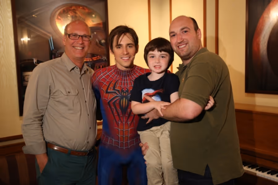 Photo Flash: SPIDER-MAN Celebrates Father's Day With Dads Backstage! Image