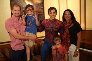 Jeff Sangster, Brandon Sangster, Reeve Carney, Dylan Sangster, Samantha Sangster @ BroadwayWorld Jeff Sangster, Brandon Sangster, Reeve Carney, Dylan Sangster, Samantha Sangster Photo