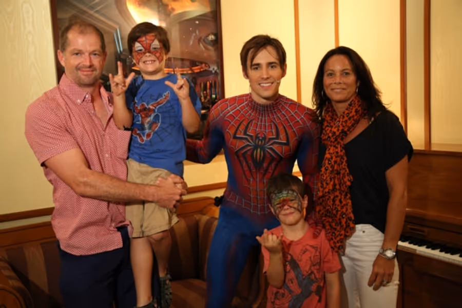 Photo Flash: SPIDER-MAN Celebrates Father's Day With Dads Backstage! Image