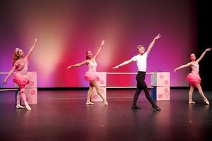 Scarlett Diaz, Roxanne Potes, Sasha Zitofsky, Daniella Zunic @ BroadwayWorld Scarlett Diaz, Roxanne Potes, Sasha Zitofsky, Daniella Zunic Photo