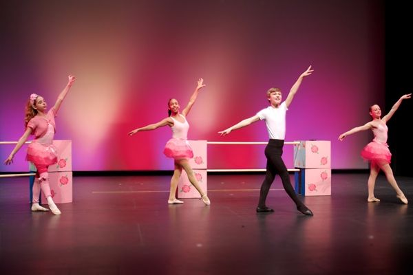 Scarlett Diaz, Roxanne Potes, Sasha Zitofsky, Daniella Zunic Photo