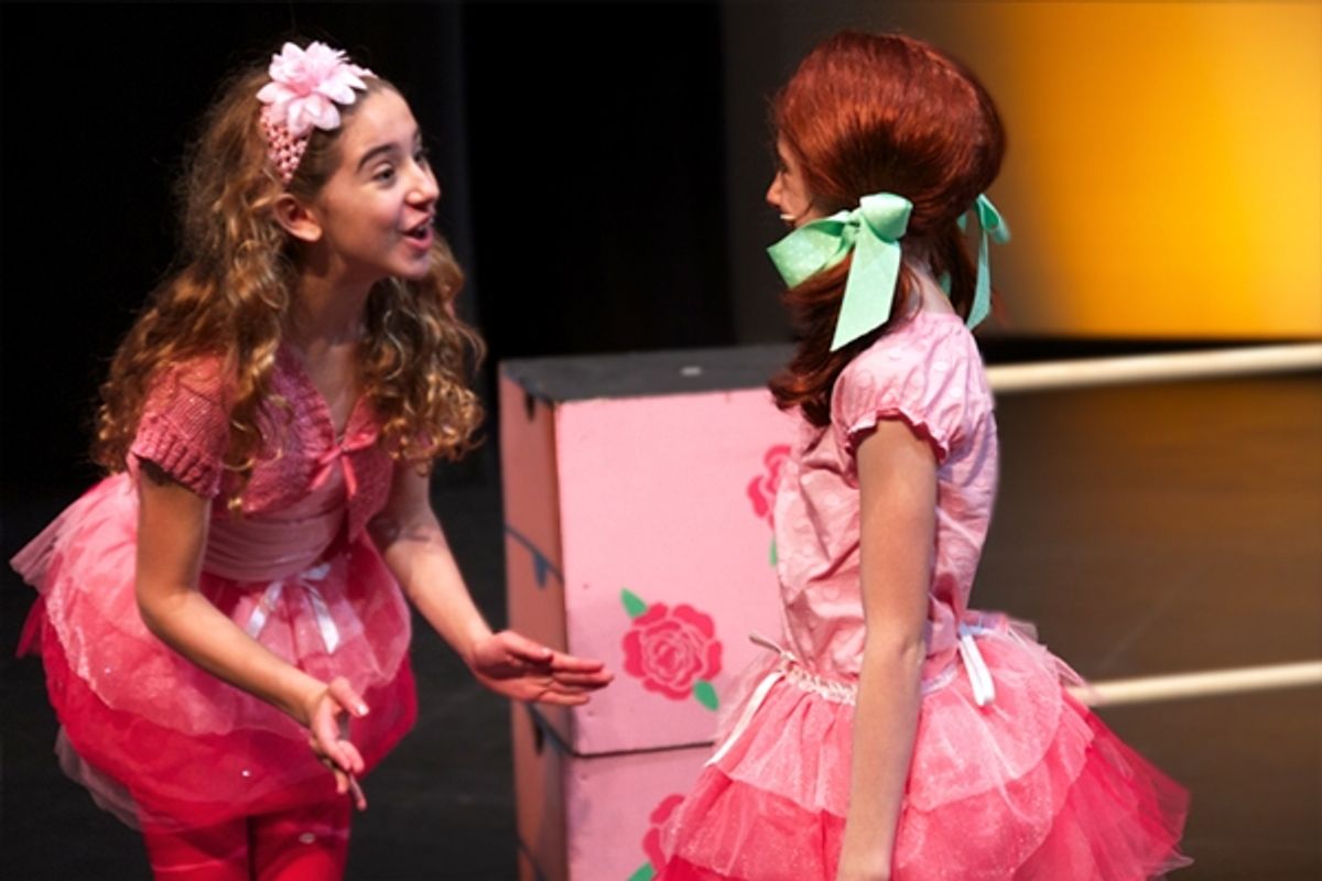 Scarlett Diaz, Alexandra Cseke at 