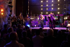 Tricia Kelly, Shay Saint-Victor, Kim Yarbrough, Mary Bridget Davies and Sabrina Elayn Photo