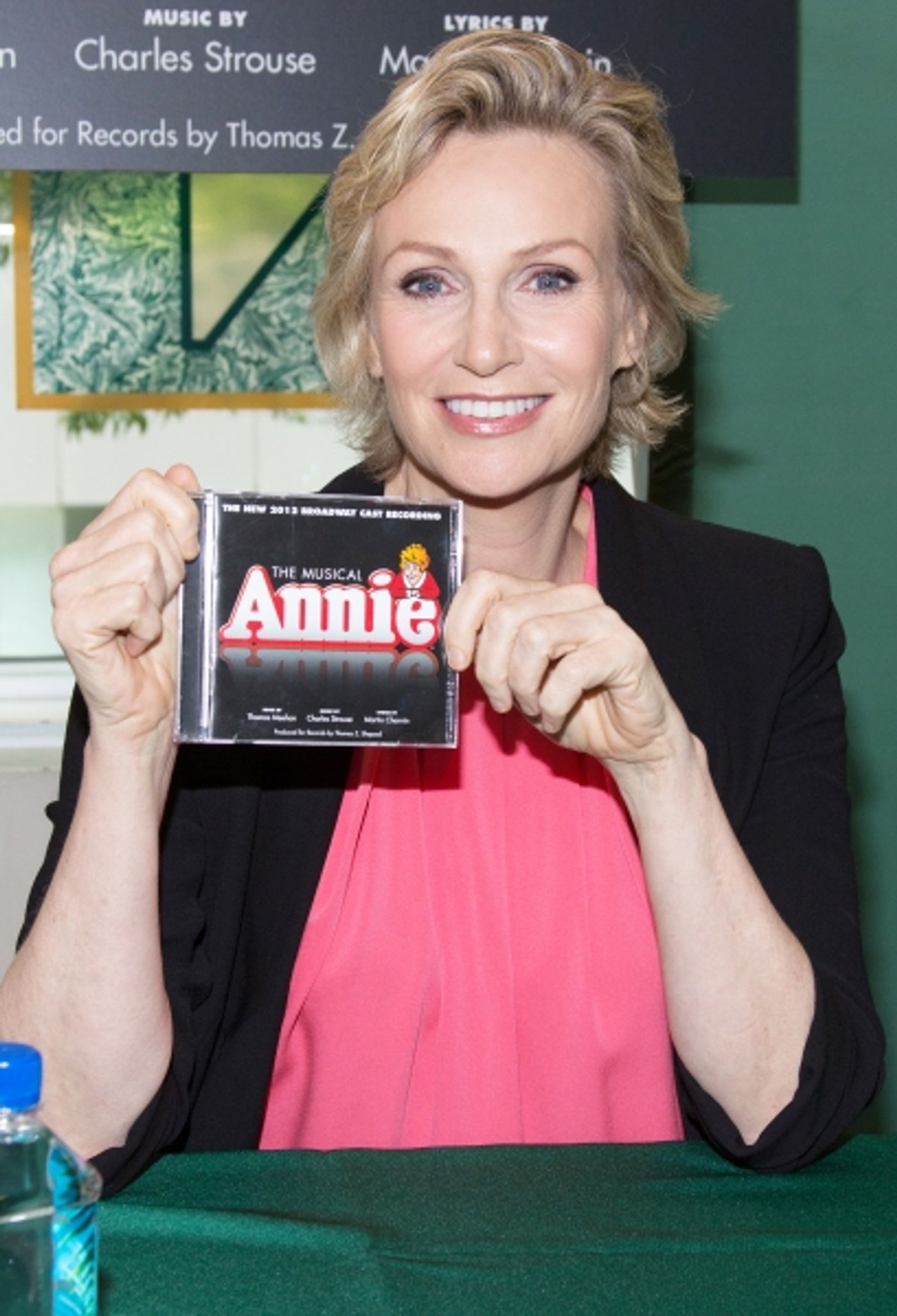 Photo Coverage: Jane Lynch, Lilla Crawford & ANNIE Cast Sign Albums at Barnes & Noble! Image
