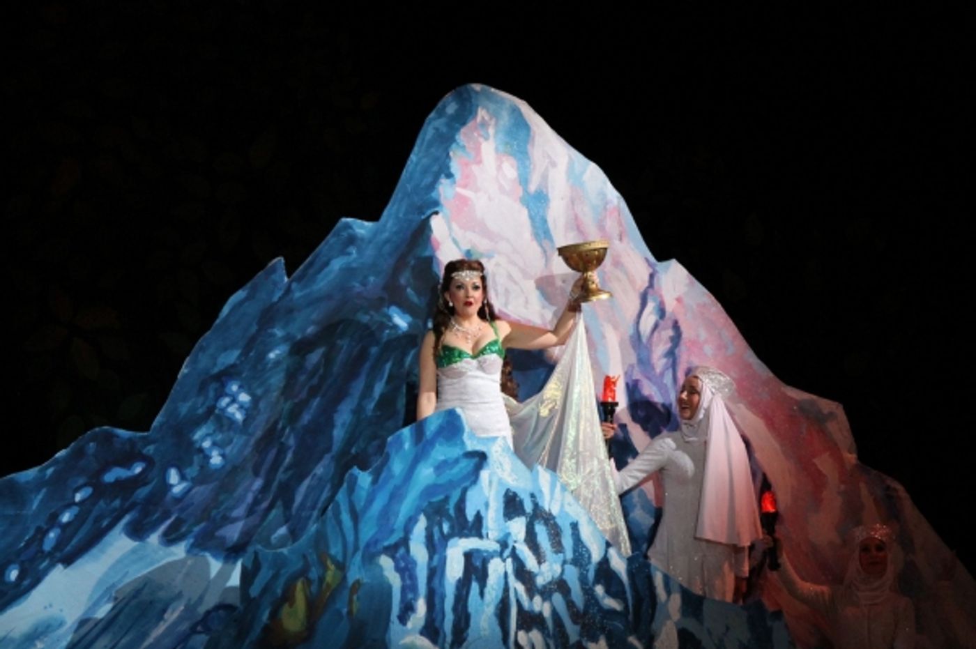 Photo Flash: Eric Idle Surprises the Muny's SPAMALOT Cast on Opening Night! Image