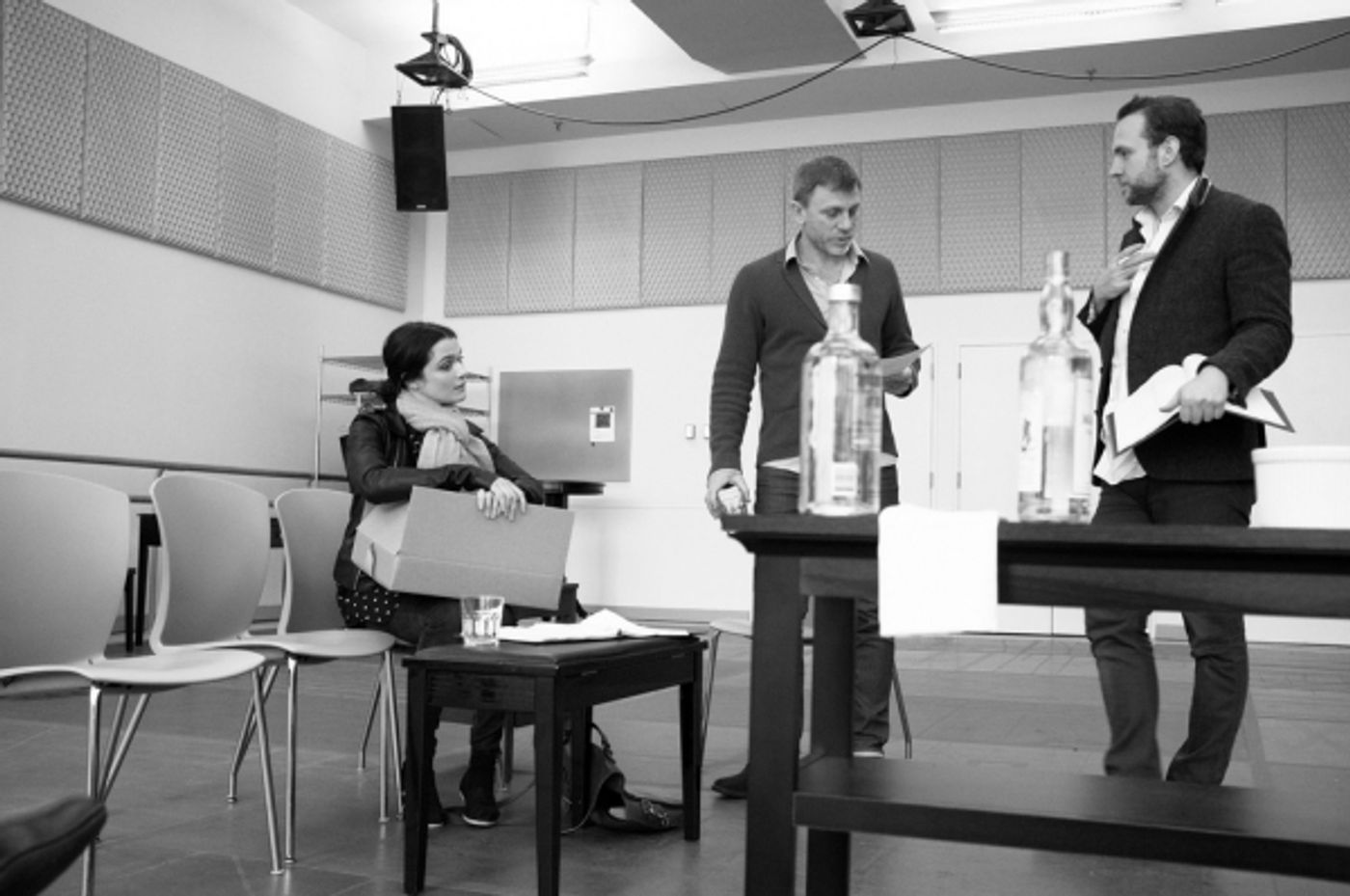 Photo Flash: In Rehearsal for BETRAYAL with Daniel Craig & Rachel Weisz; Tickets Go On Sale for AMEX Cardholders on 6/26 Image