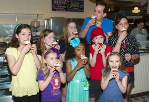 Madi Rae DiPietro, Brooklyn Shuck, Sadie Sink, Jaidyn Young, Tyrah Skye Odoms, David Rossetti, Taylor Richardson, Emily Rosenfeld, Georgi James @ BroadwayWorld Madi Rae DiPietro, Brooklyn Shuck, Sadie Sink, Jaidyn Young, Tyrah Skye Odoms, David Photo