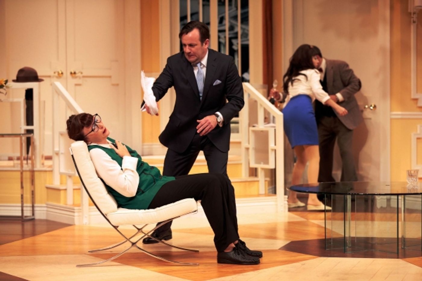 Photo Flash: First Look at Nora Dunn in Drury Lane Theatre's BOEING-BOEING!  Image