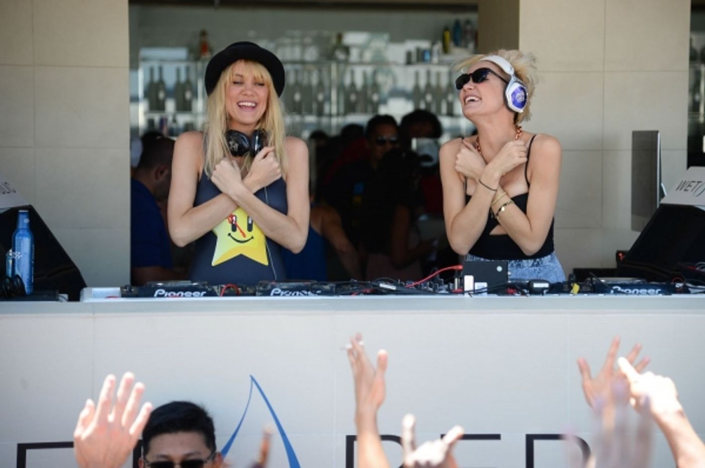 Photo Flash: Tara Reid Parties at WET REPUBLIC in Las Vegas  Image