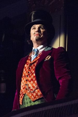 Douglas Hodge (Willy Wonka) Photo