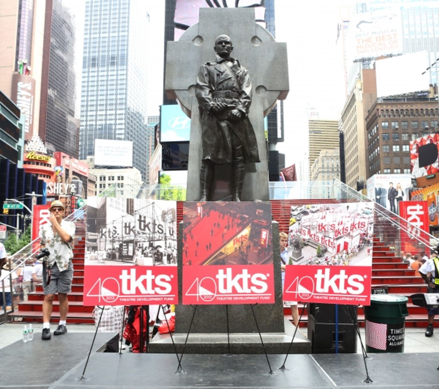 Photo Coverage: Broadway Celebrates 40 Years of TKTS! Image