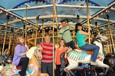 Emily Skinner, Tom Hewitt, Janine DiVita, David Josefsberg, Michelle Aravena Photo