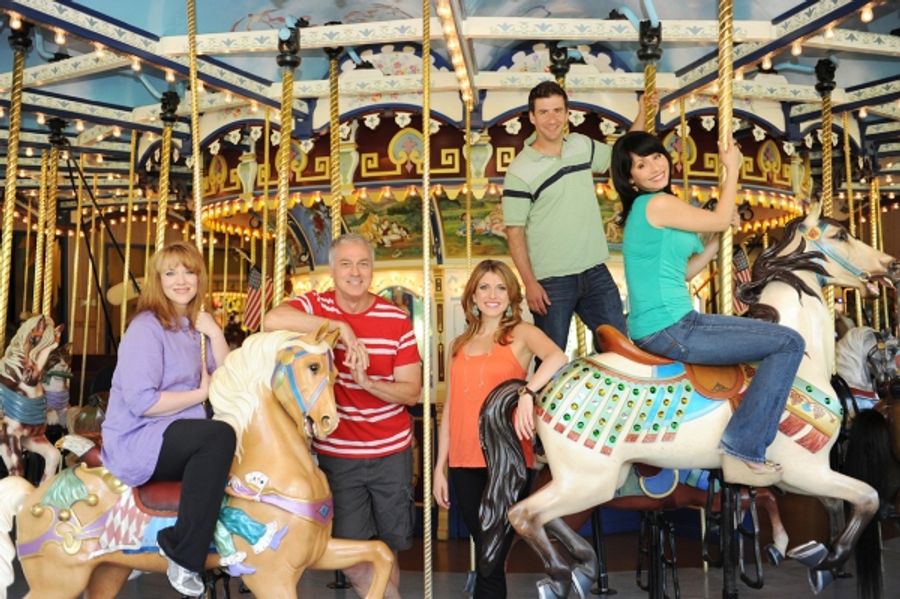 Photo Flash: Sneak Peek at Emily Skinner, Tom Hewitt, Janine DiVita and More in BCP's AND THE WORLD GOES 'ROUND Image
