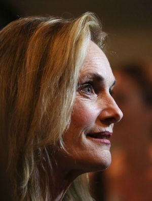 Lisa Emery @ BroadwayWorld Lisa Emery Photo