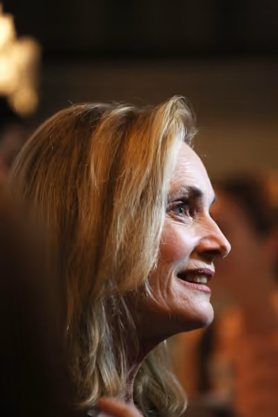 Lisa Emery  Photo