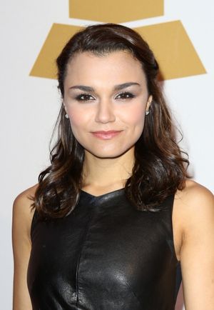 Samantha Barks Photo