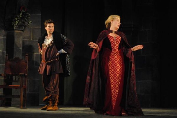 Karl Gregory and Jayne Atkinson Photo