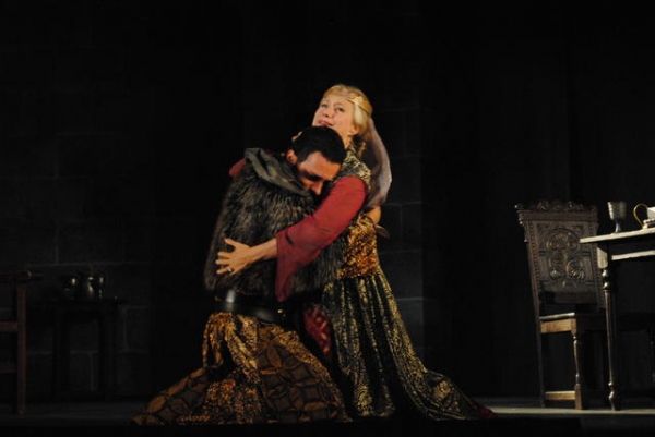 Aaron Costa Ganis and Jayne Atkinson Photo