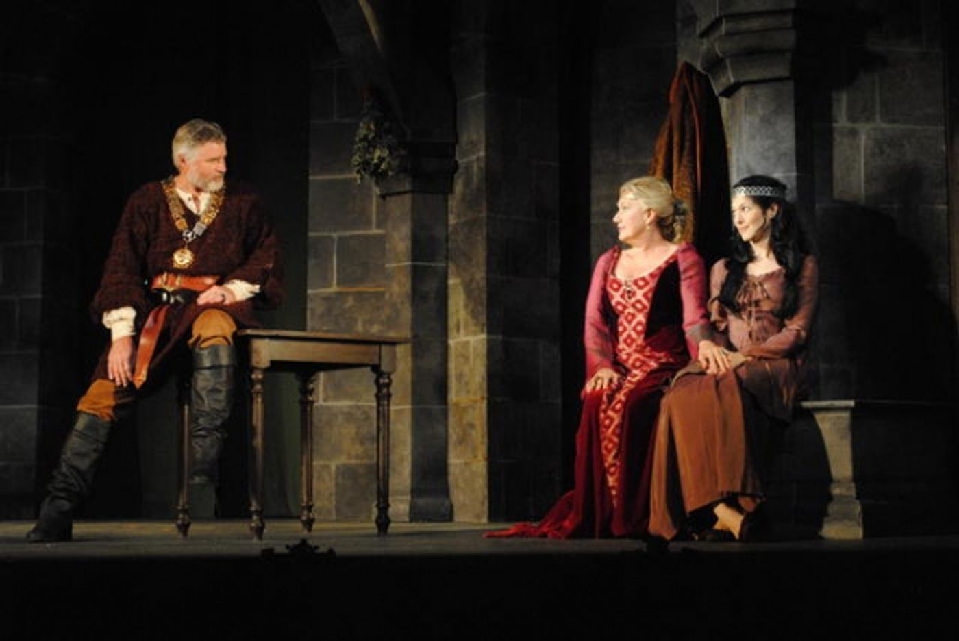 Photo Flash: First Look at Treat Williams and More in BTG's THE LION IN WINTER  Image