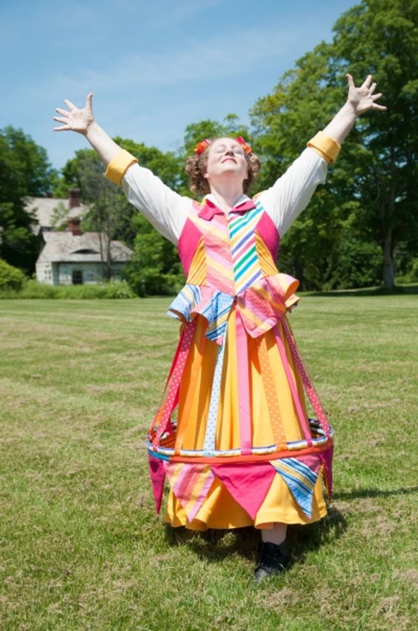 Jennie M. Jadow as Mascarill Photo