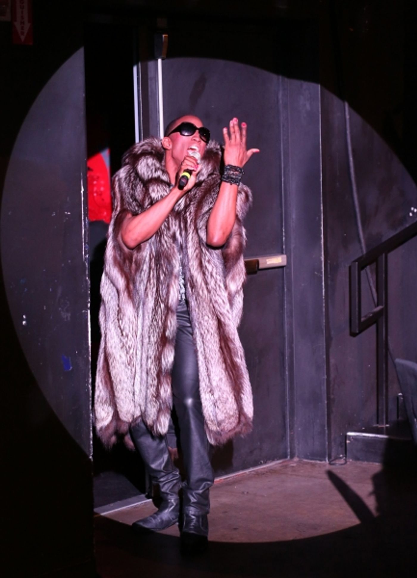 Photo Coverage: PIPPIN's Anthony Wayne in YOU MAKE ME FEEL MIGHTY REAL  Image