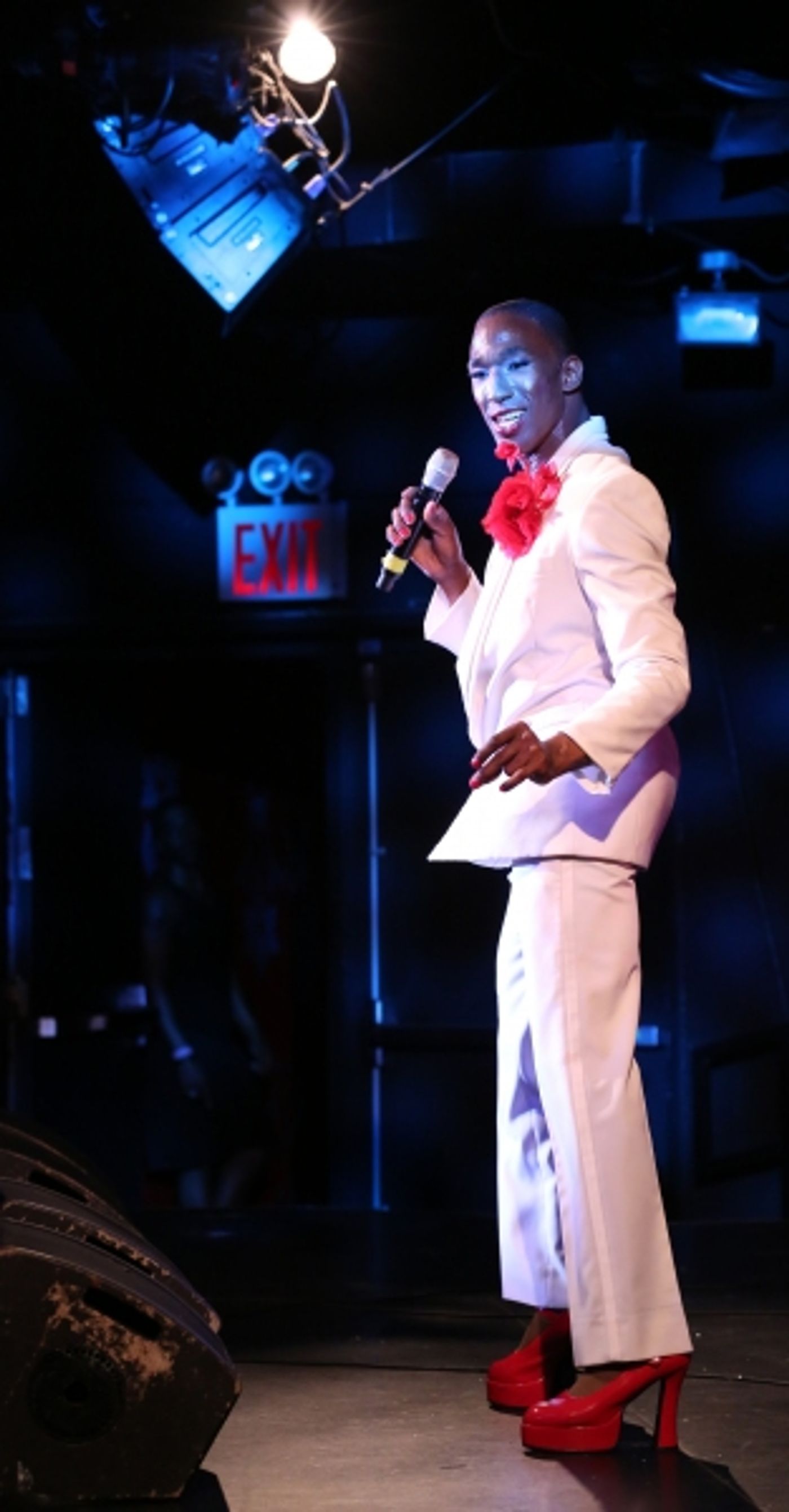 Photo Coverage: PIPPIN's Anthony Wayne in YOU MAKE ME FEEL MIGHTY REAL  Image