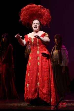 Sarah Lynn Marion @ BroadwayWorld Sarah Lynn Marion Photo