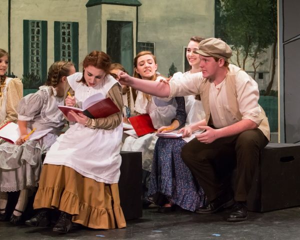 Emma Nissenbaum (seated with book), Erin Shaughnessy as Diana Barry, Jerusha Wright a Photo