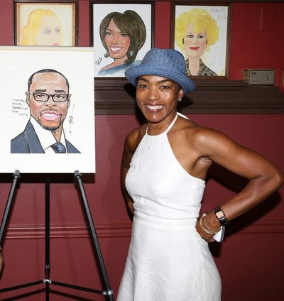 Angela Bassett  Photo