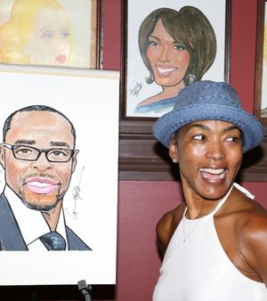 Angela Bassett  Photo